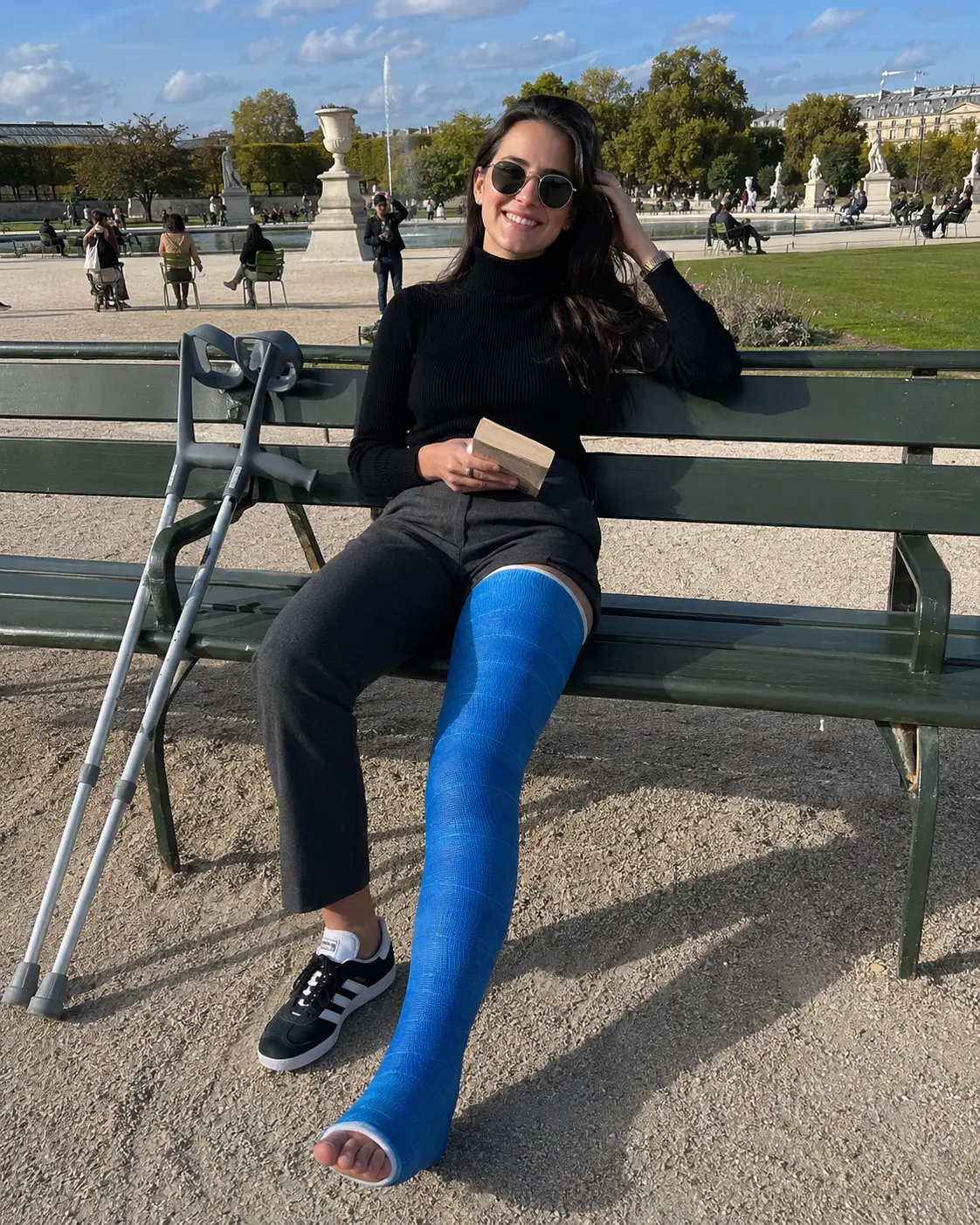 Example AI-generated leg cast photo made with Castlife Studio